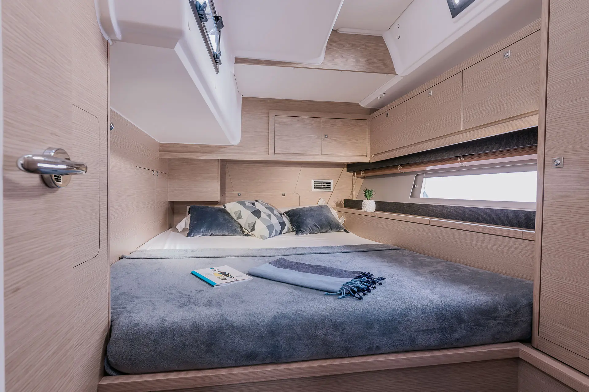 Dufour 470 sailing yacht
